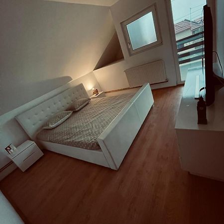 Casa Verde Foeni Eksteriør billede