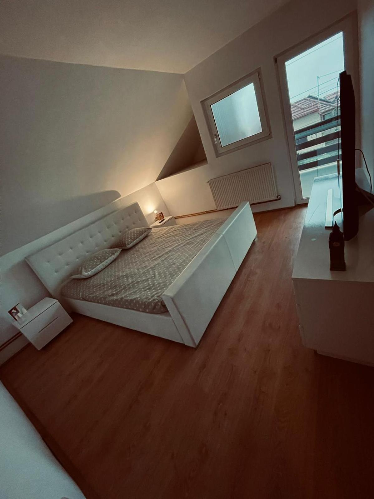 Casa Verde Foeni Eksteriør billede